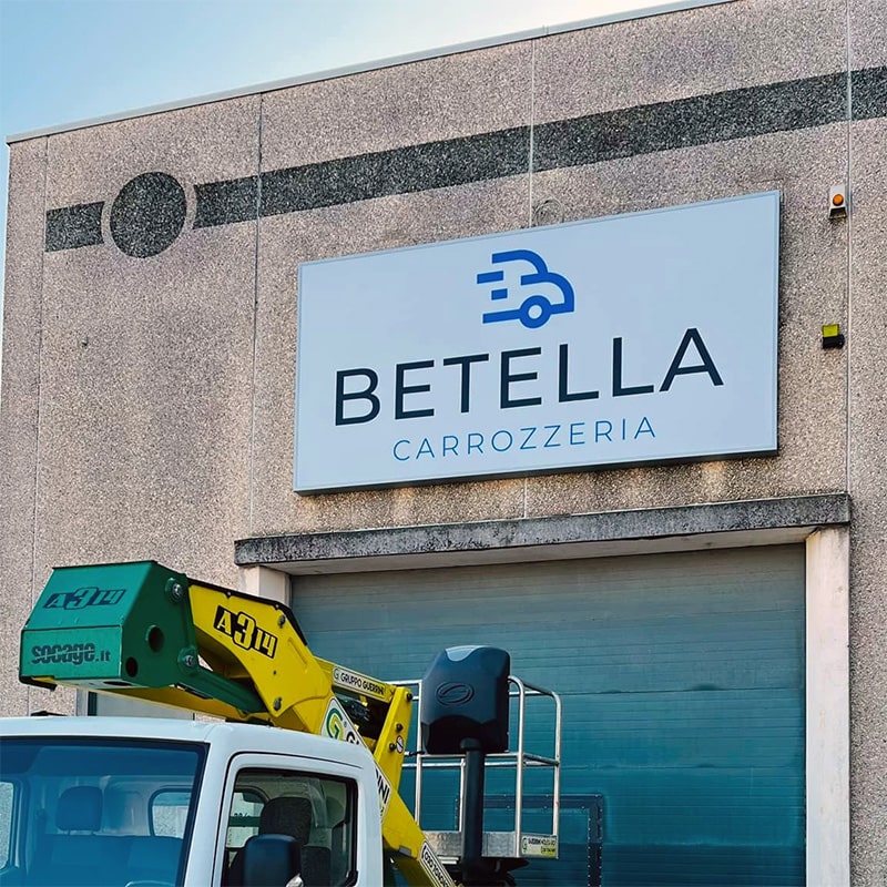 Insegna per azienda