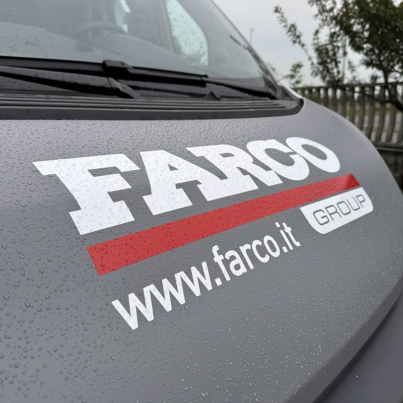 Adesivi prespaziati per furgone