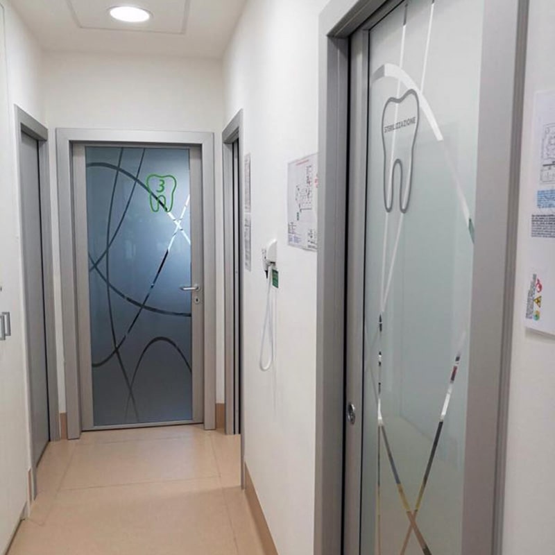 Adesivi satinati per porte